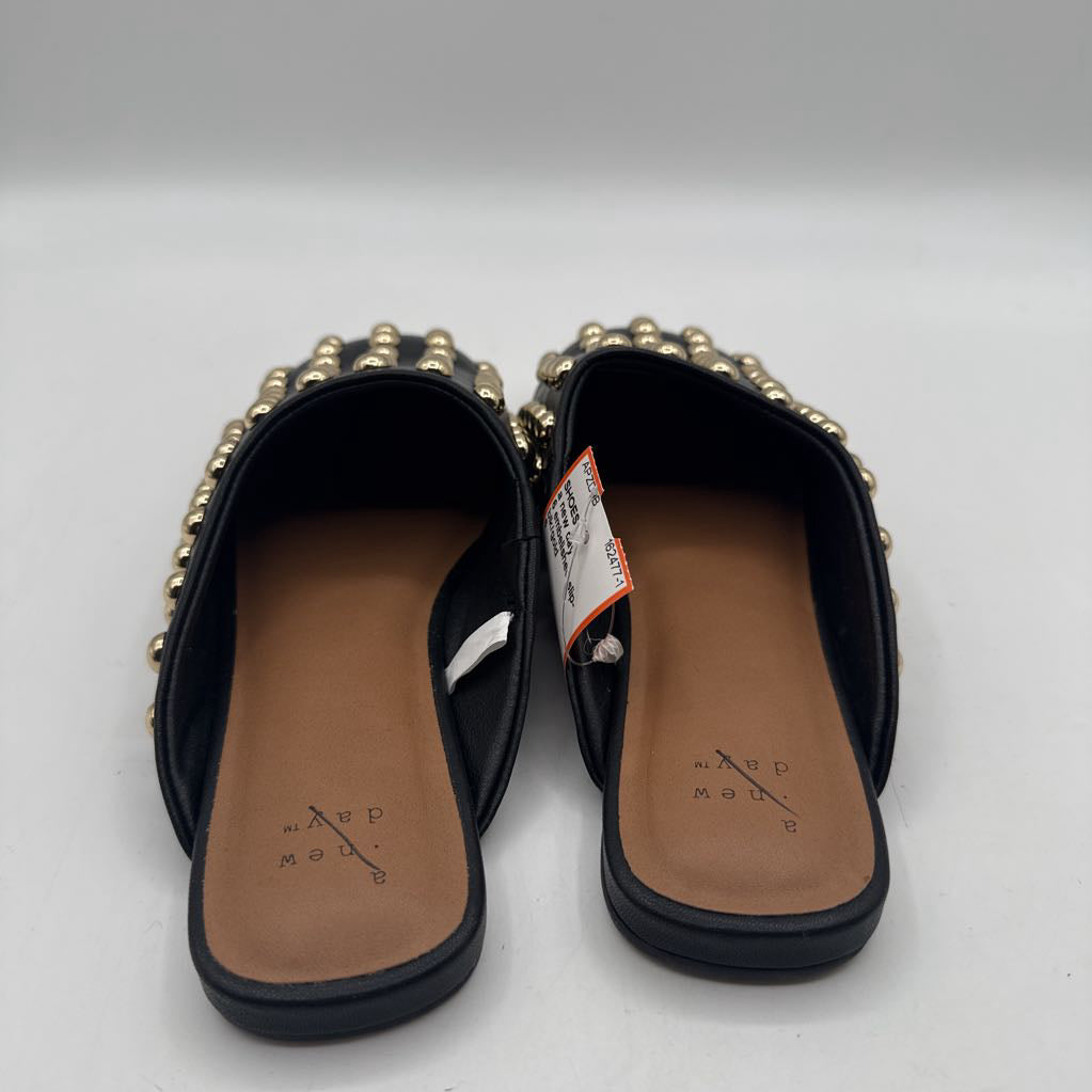 6 embelished slip-on mules