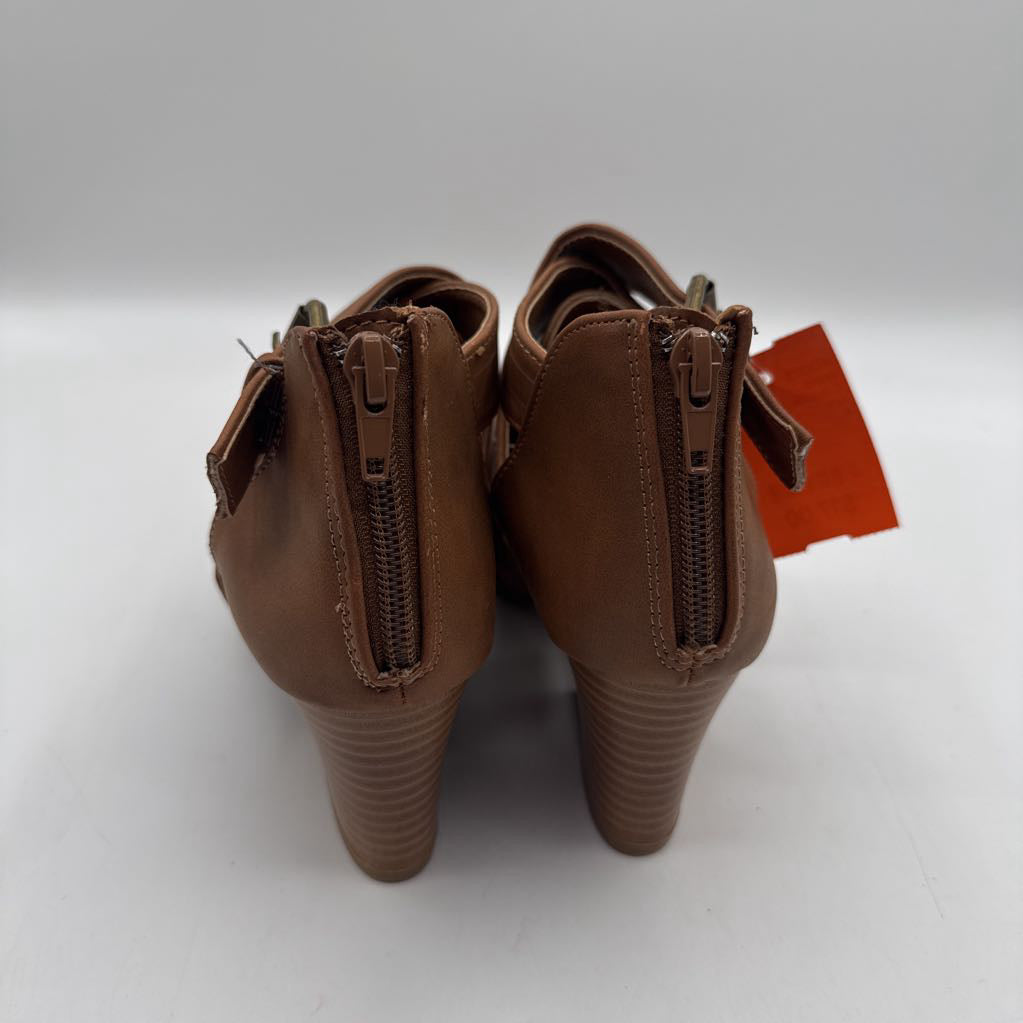 6 buckle wrap bootie