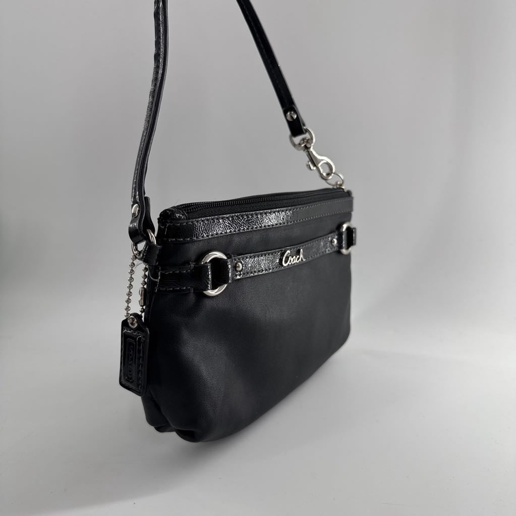 patent/leather wristlet