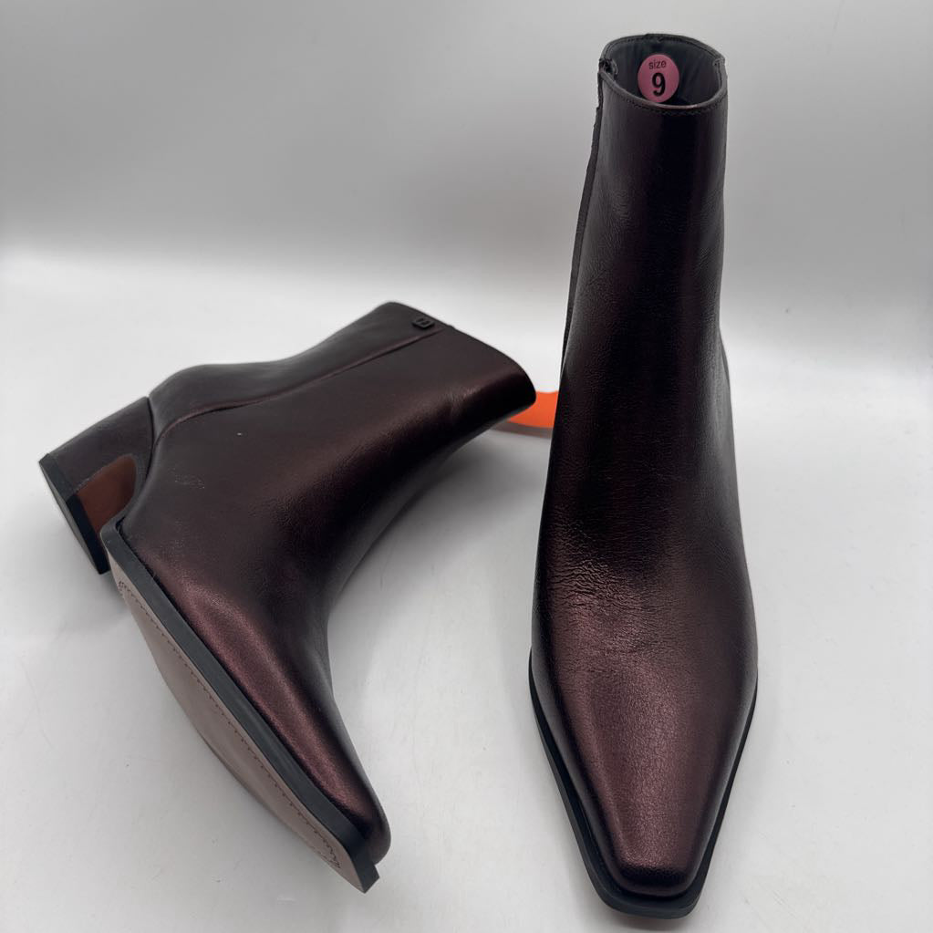 9 leather ankle zip boot