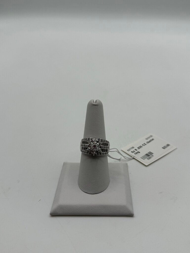Sz 8 .925 CZ cluster ring
