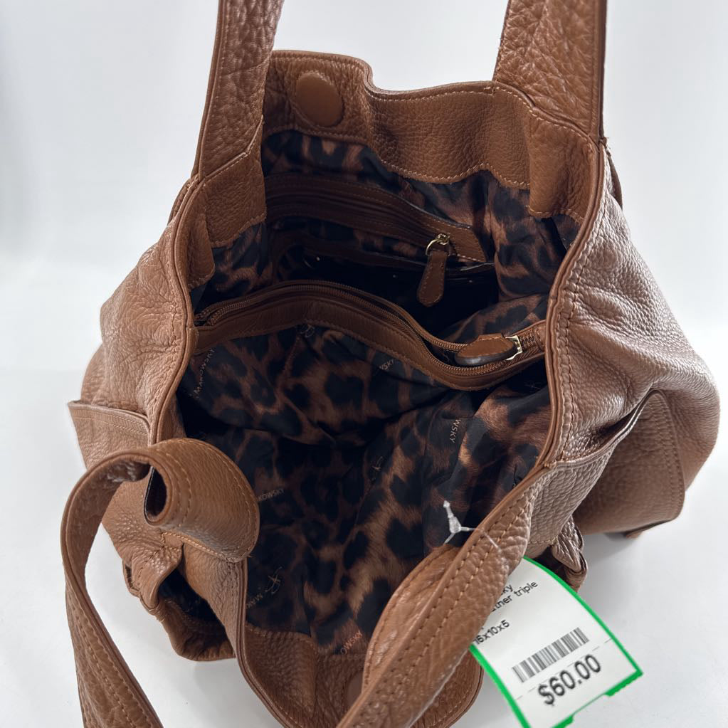 soft leather triple compartment purse