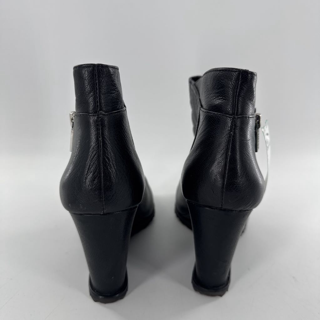 10 leather wedge heel boot