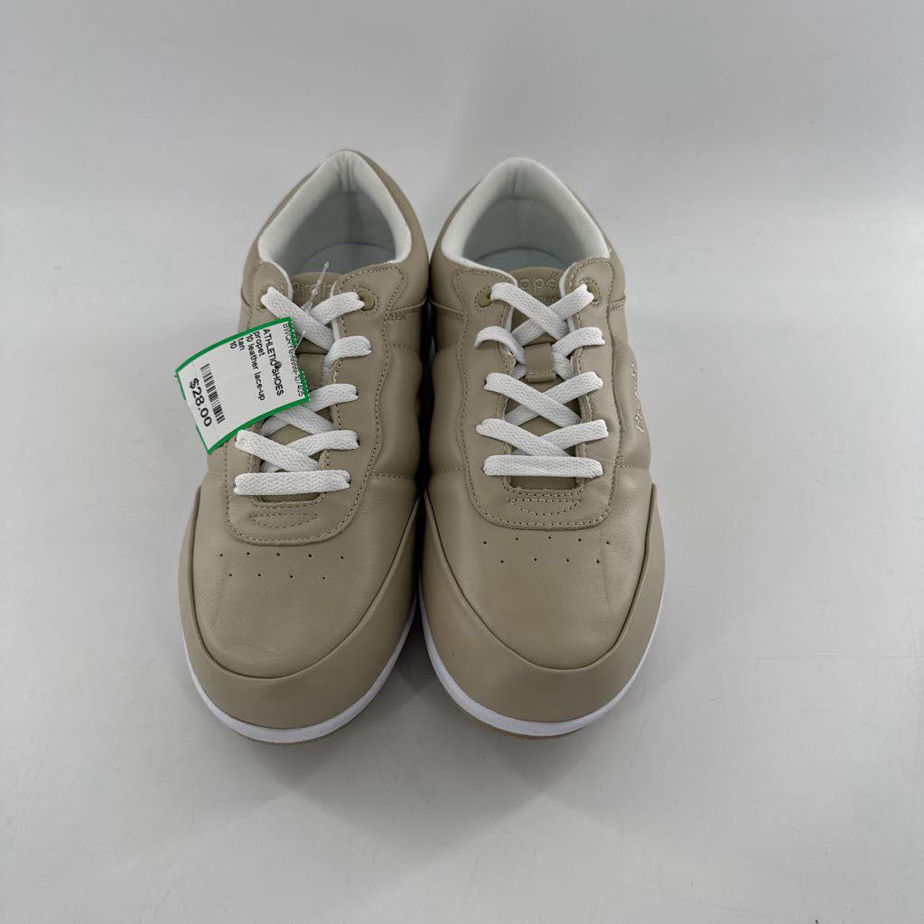 10 leather lace-up sneaker