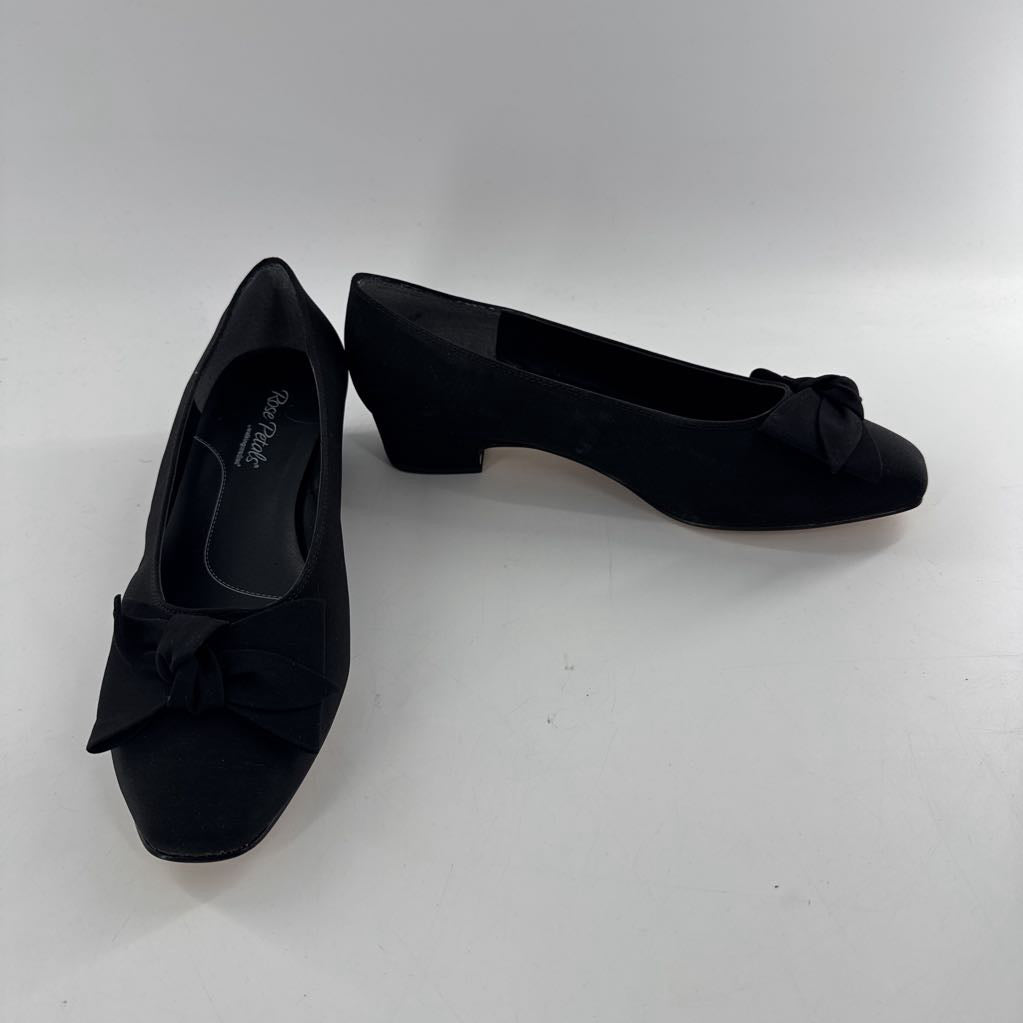 10W low heel bow pumps