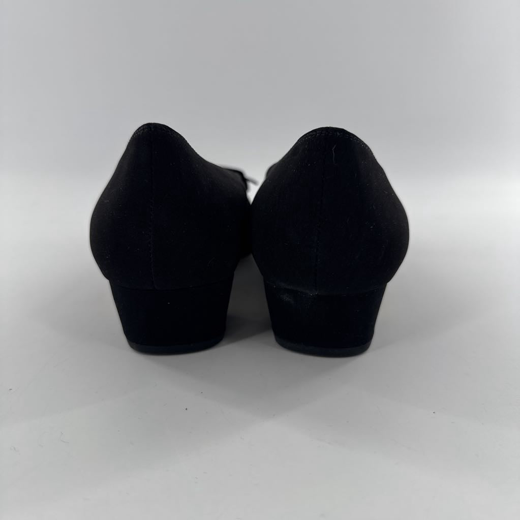 10W low heel bow pumps
