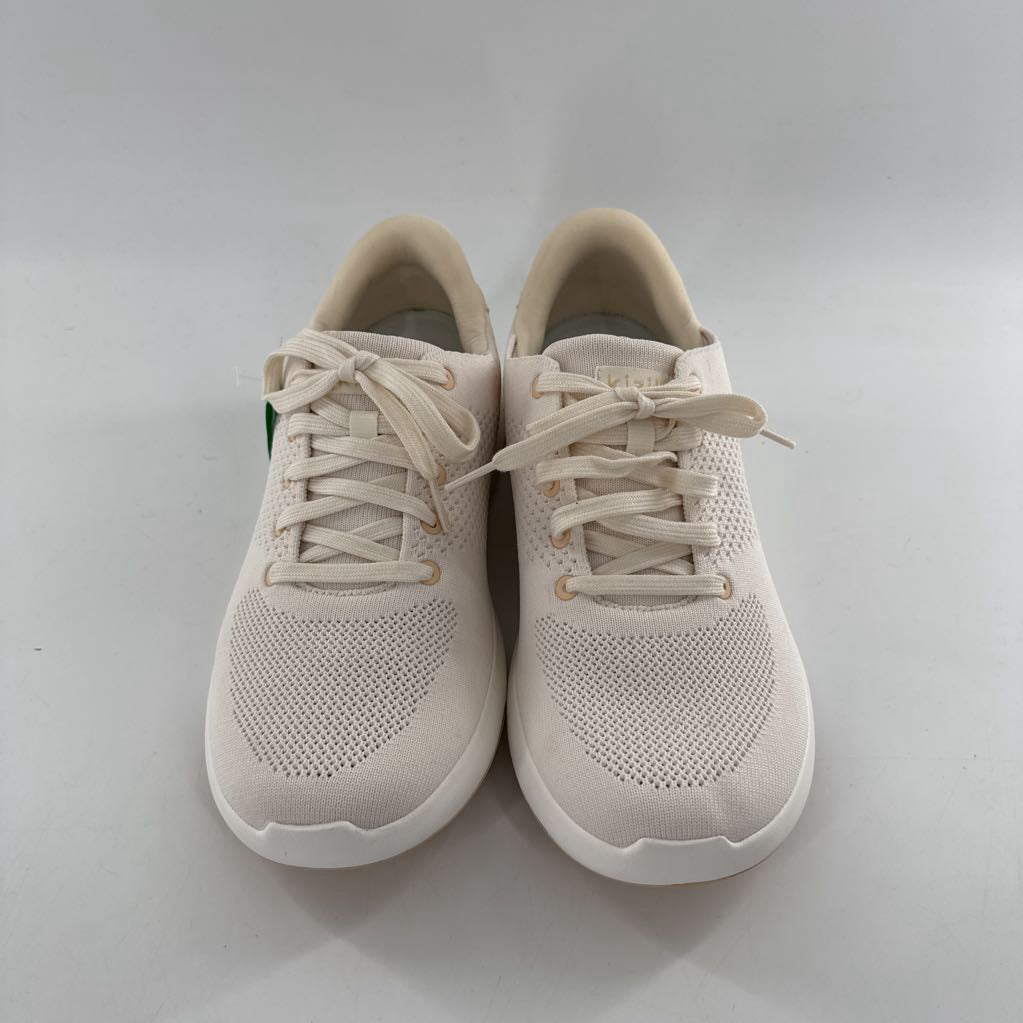 10.5W knit lace-up sneaker