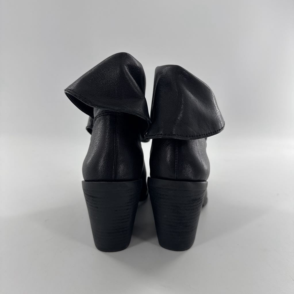 R104 7.5 leather cuffed ankle boot