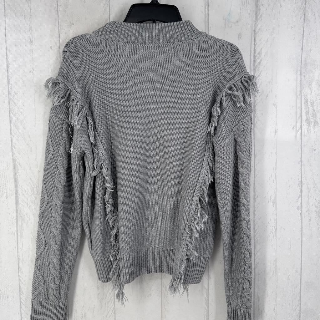 L cable knit fringe sweater