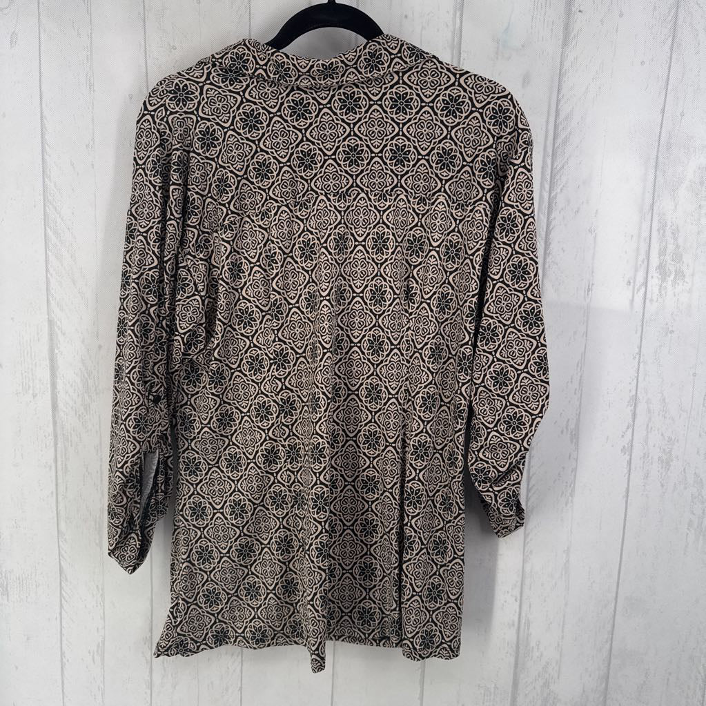 1X printed button down tab slv top