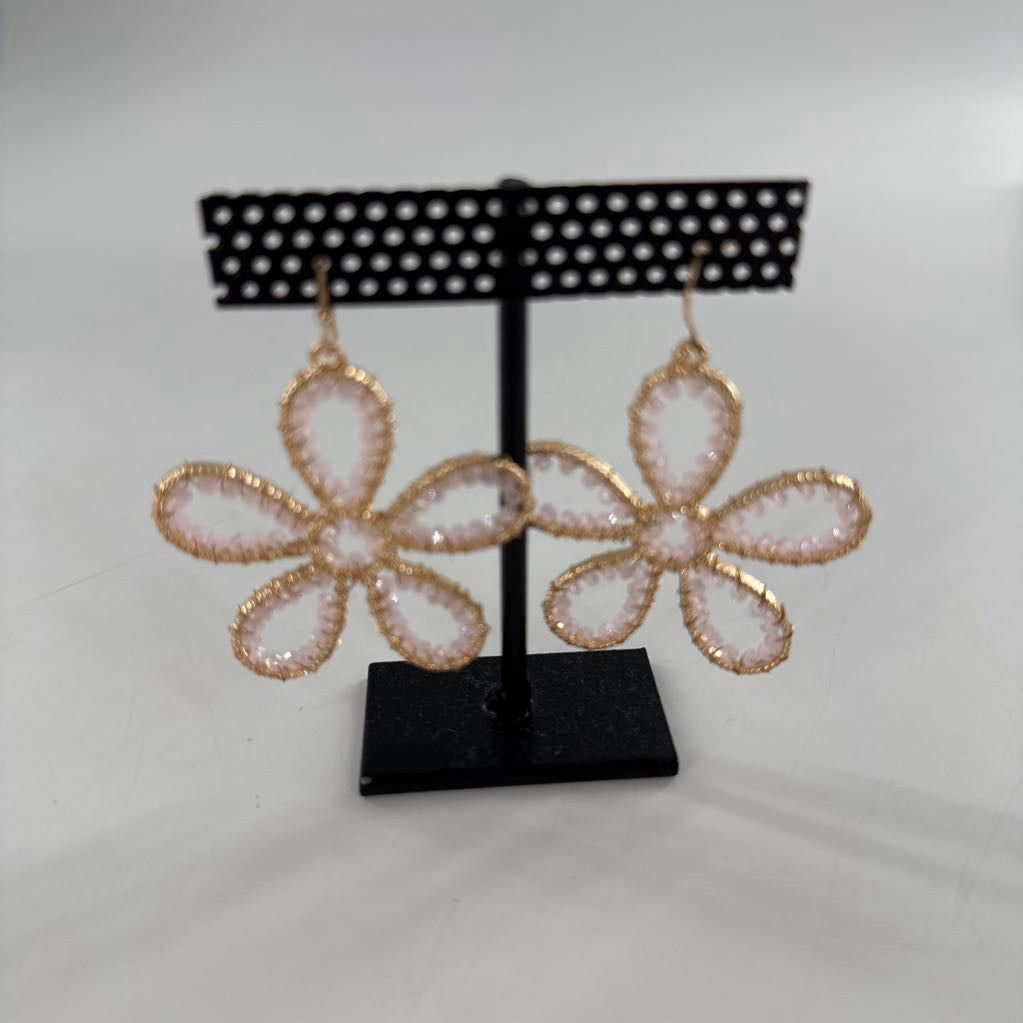 beaded flower earrings-pnk