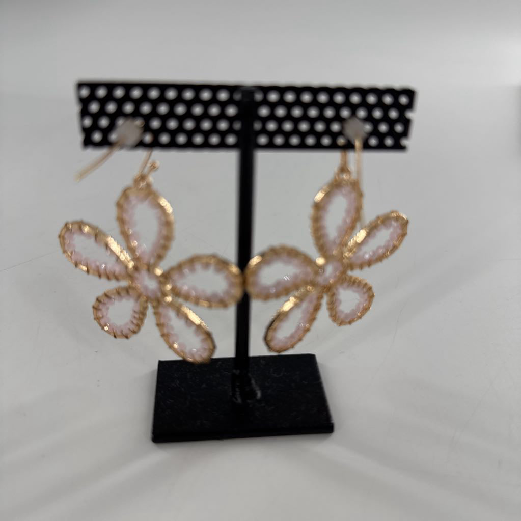 beaded flower earrings-pnk