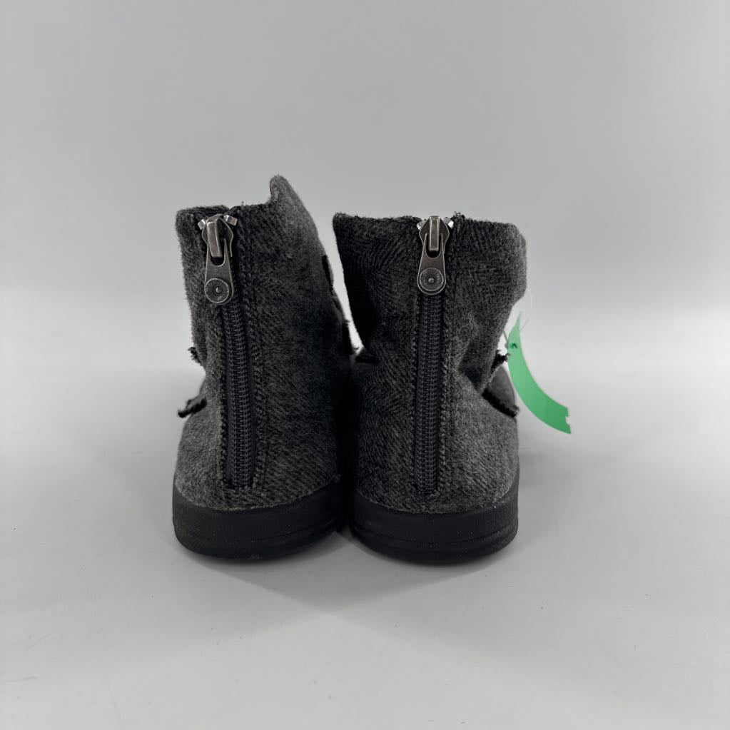 7 felt bootie