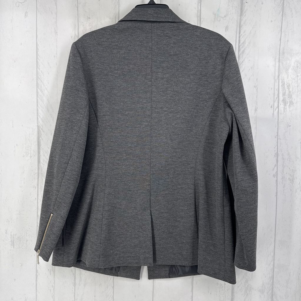 18 single button blazer