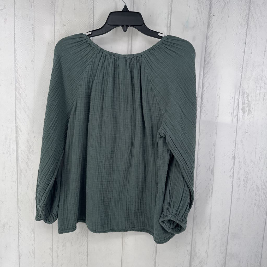 L l/s half button top
