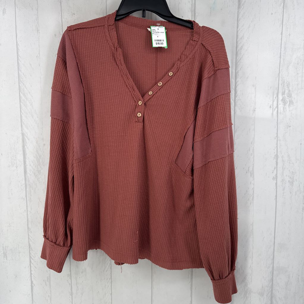 L l/s waffle v-neck top