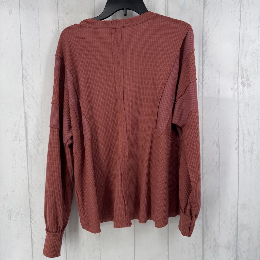 L l/s waffle v-neck top