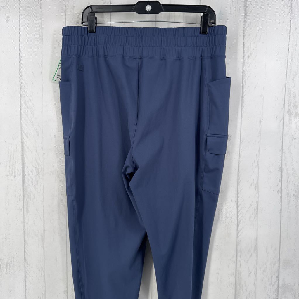 L cargo joggers