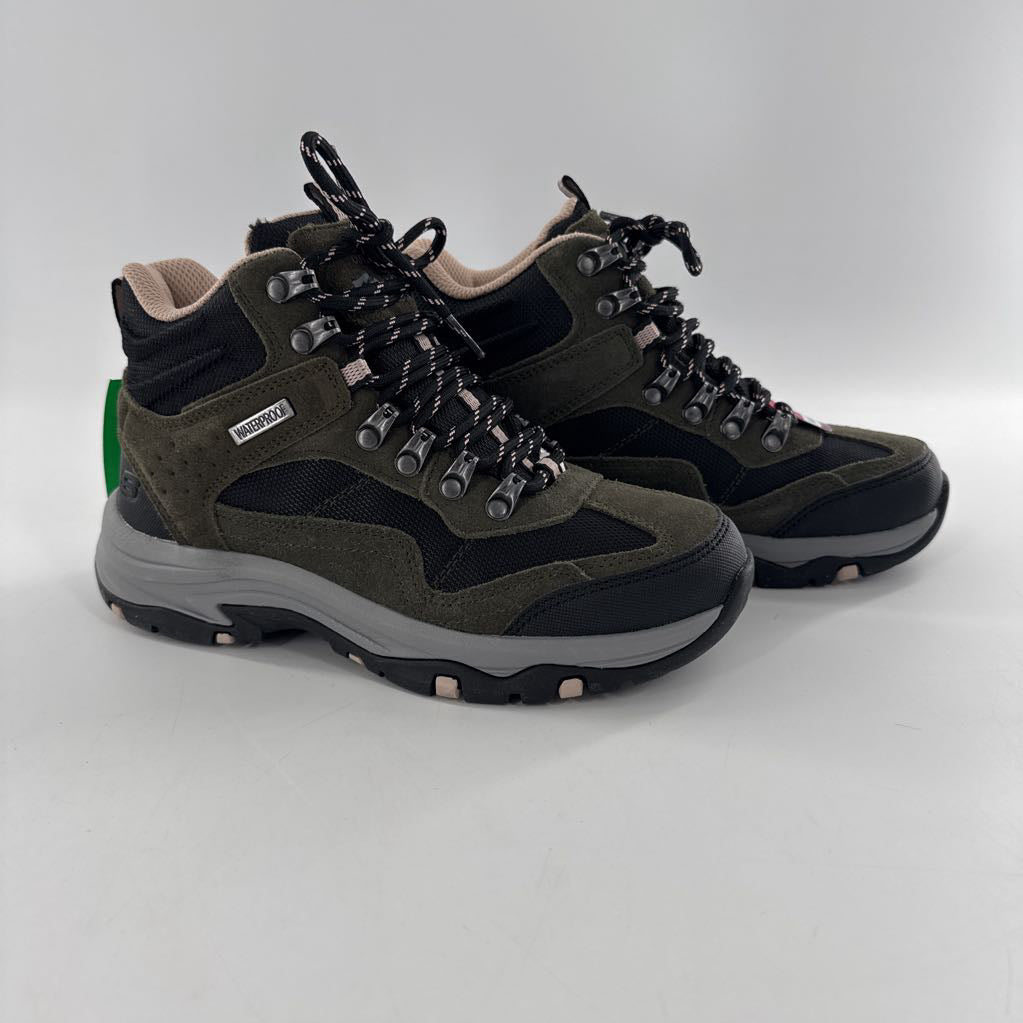 5.5 hiking boot