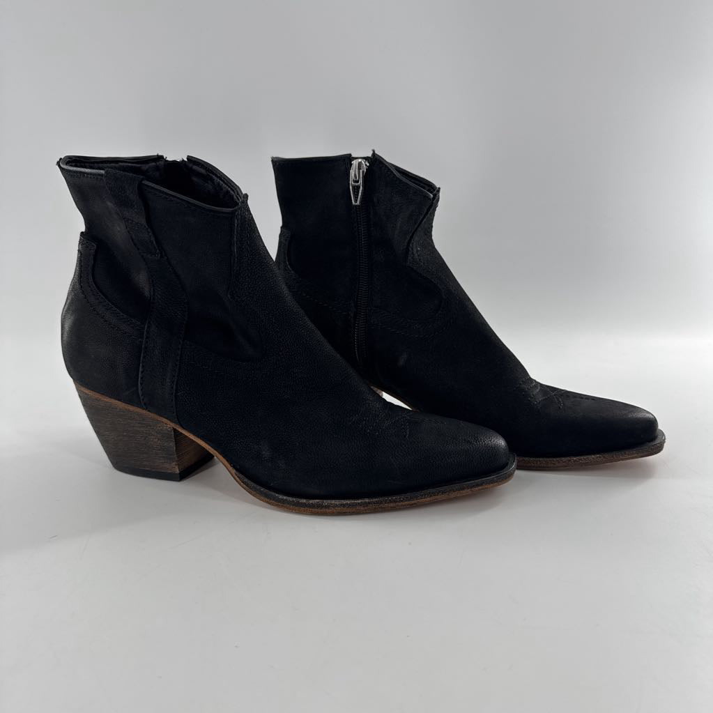 8 heel side zip ankle boots