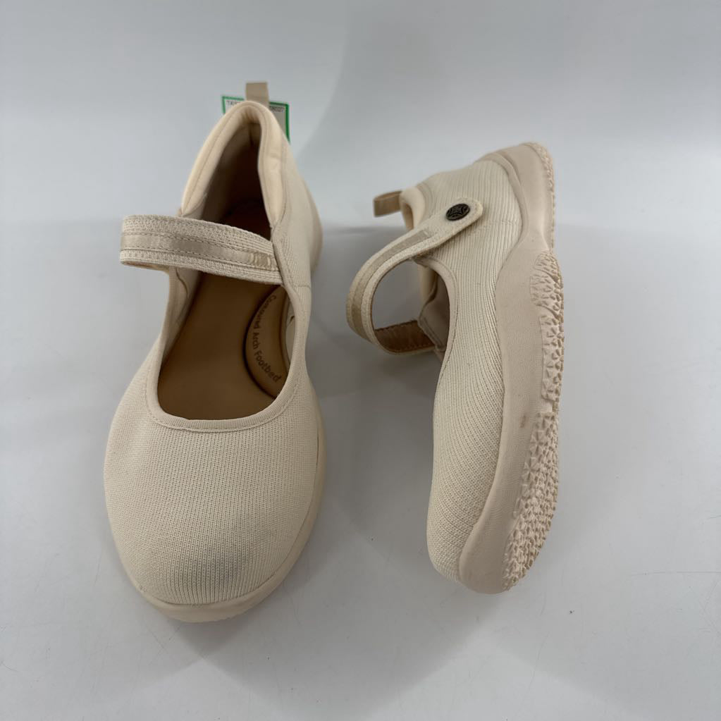 8 adjustable strap mary jane shoes