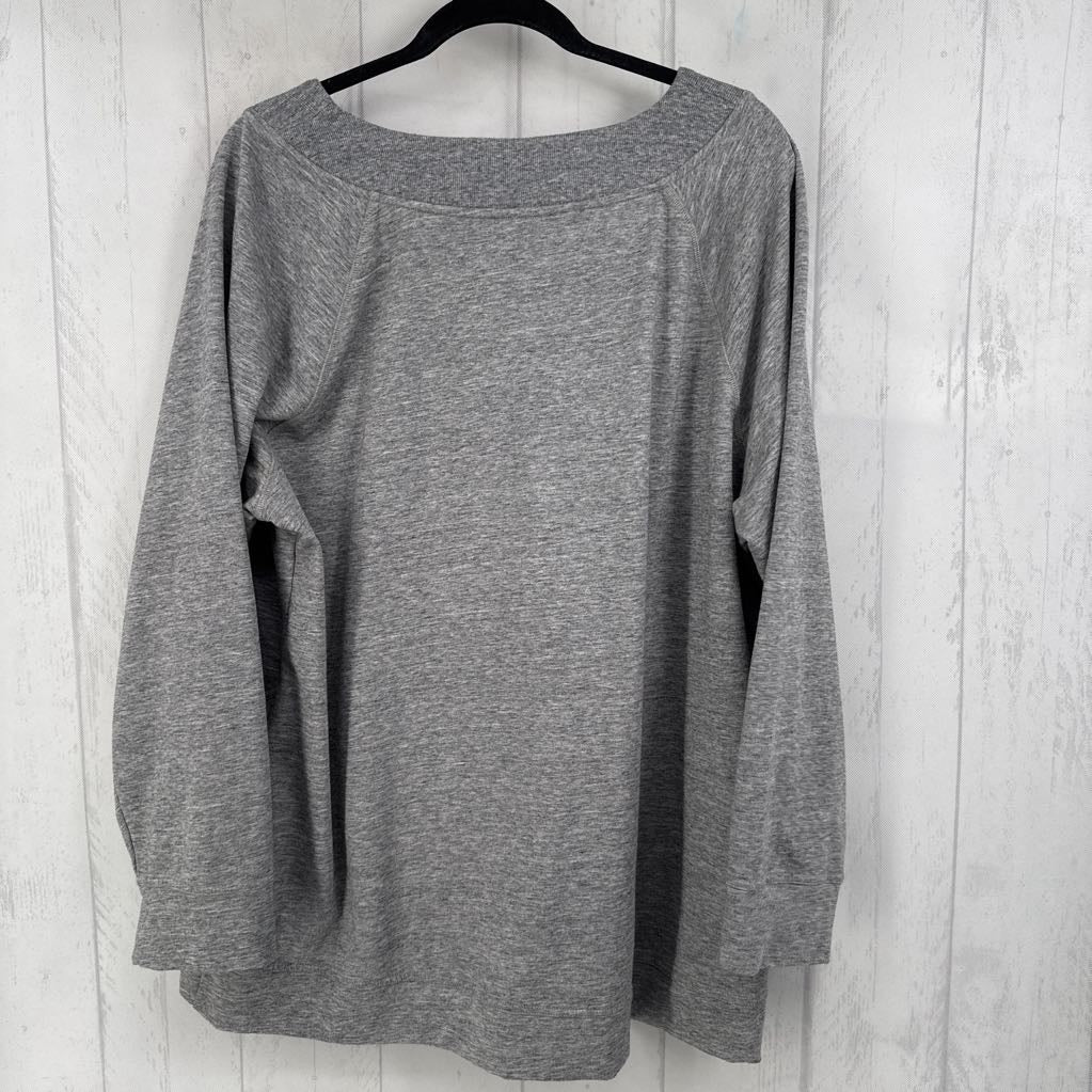 2X crewneck crossover hem sweatshirt