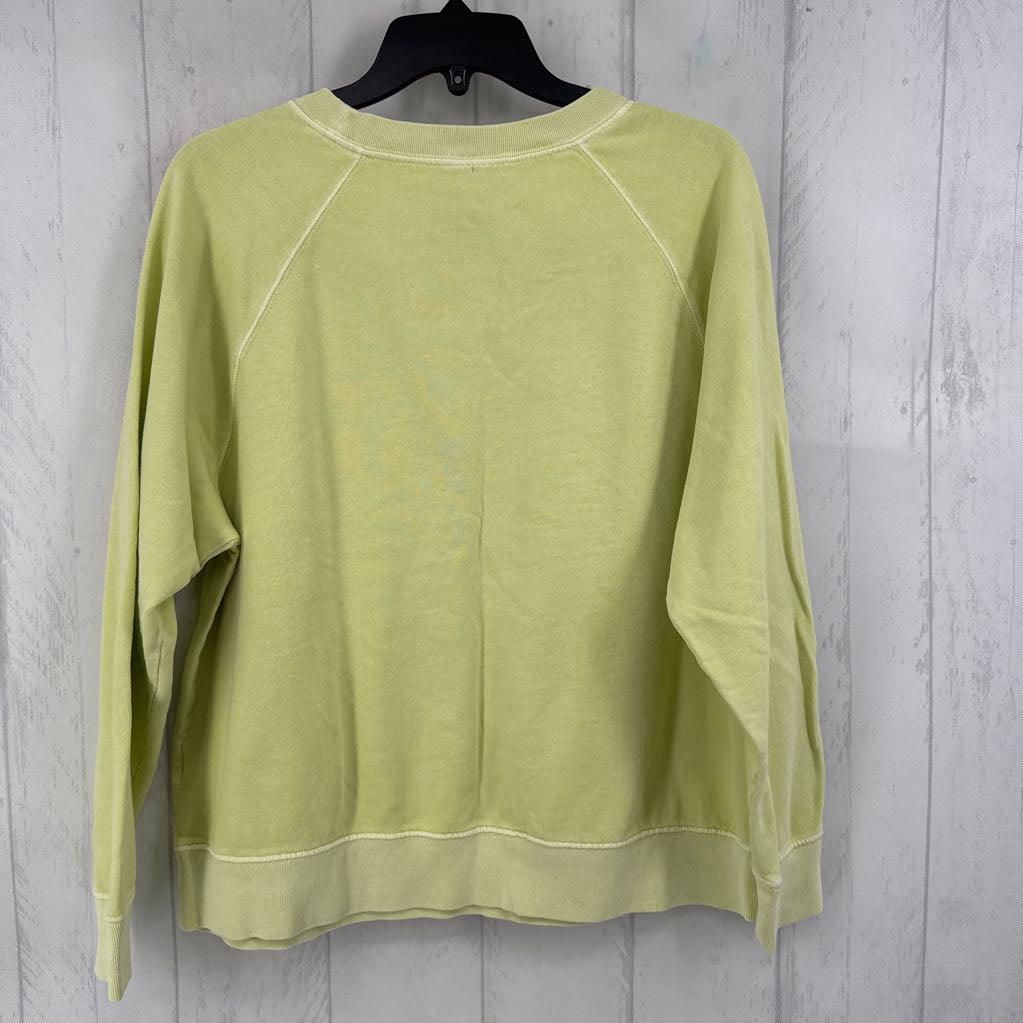 L crewneck sweatshirt