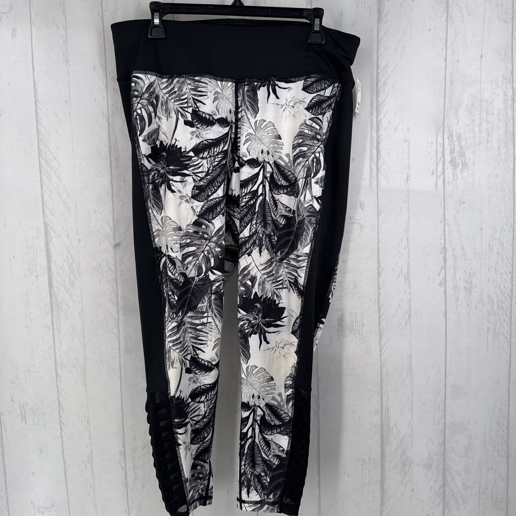1X leaf print leggings