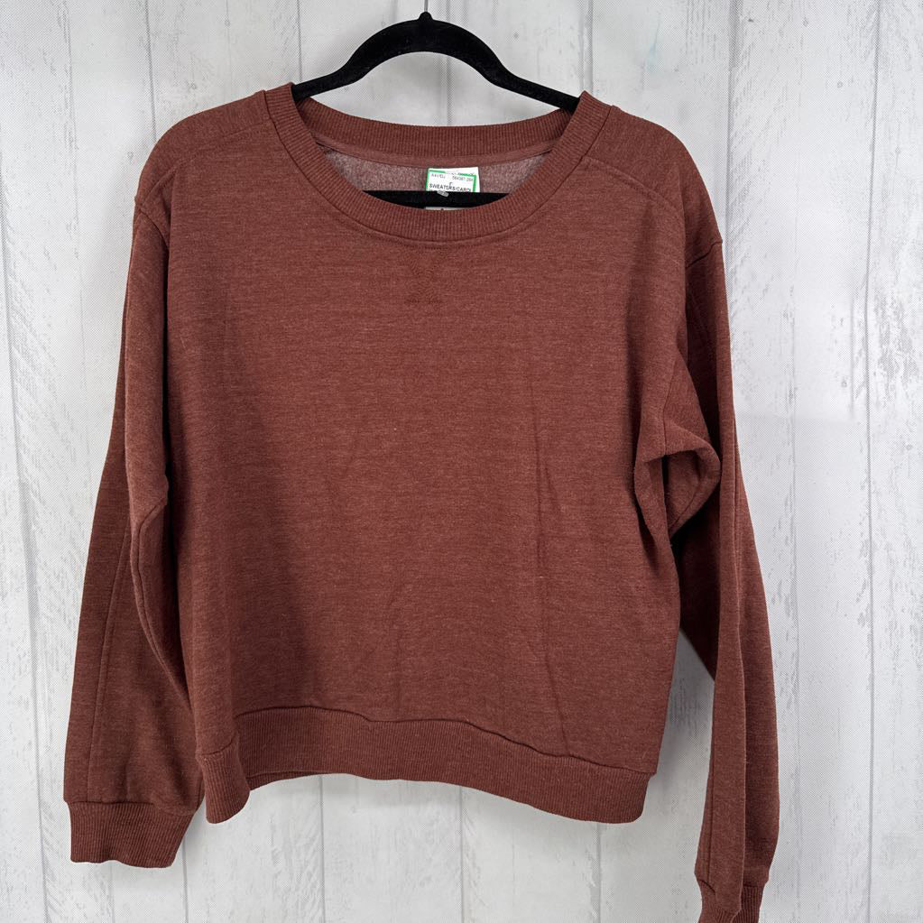 L crewneck sweatshirt