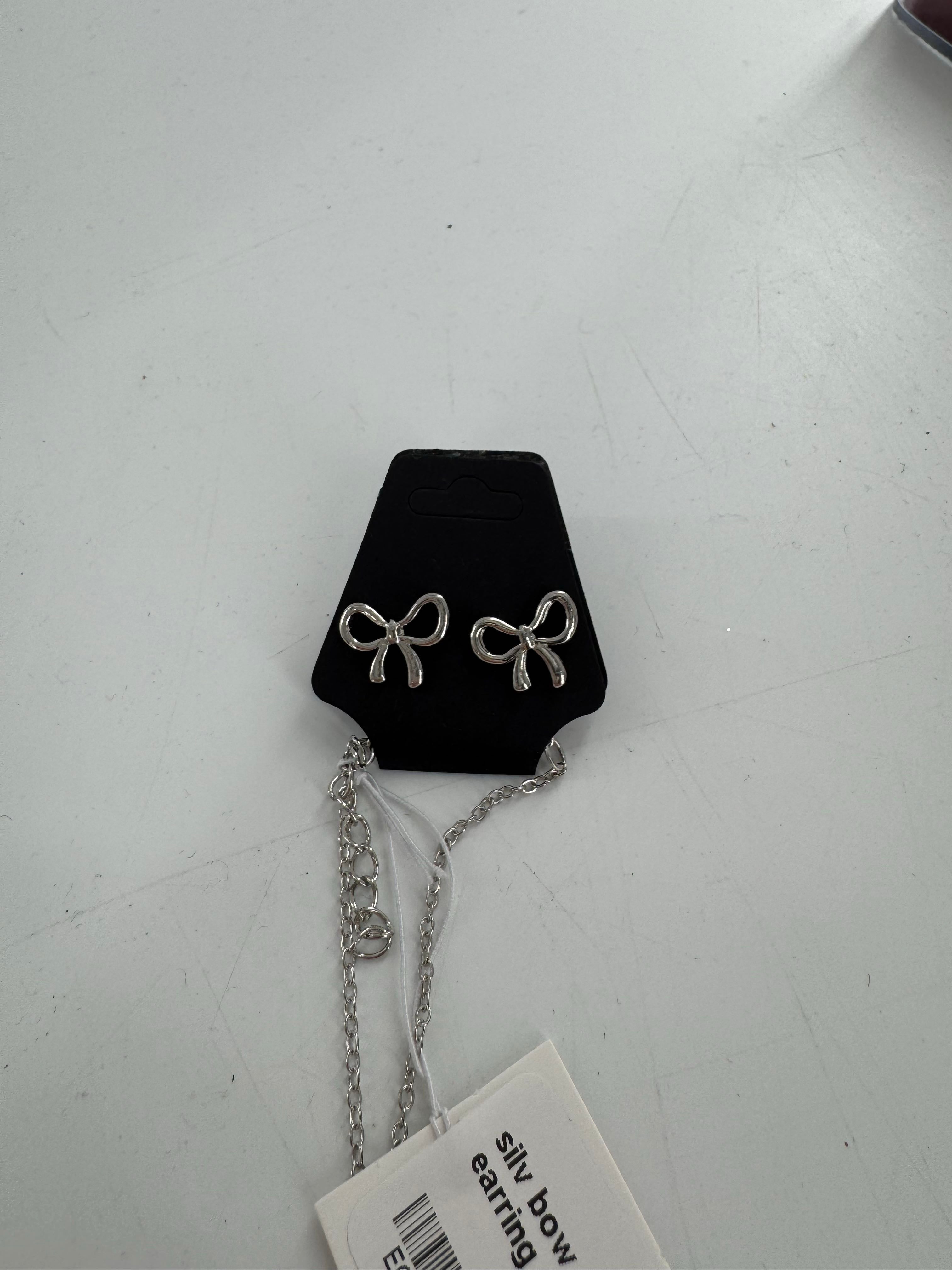 silv bow necklace & earring set