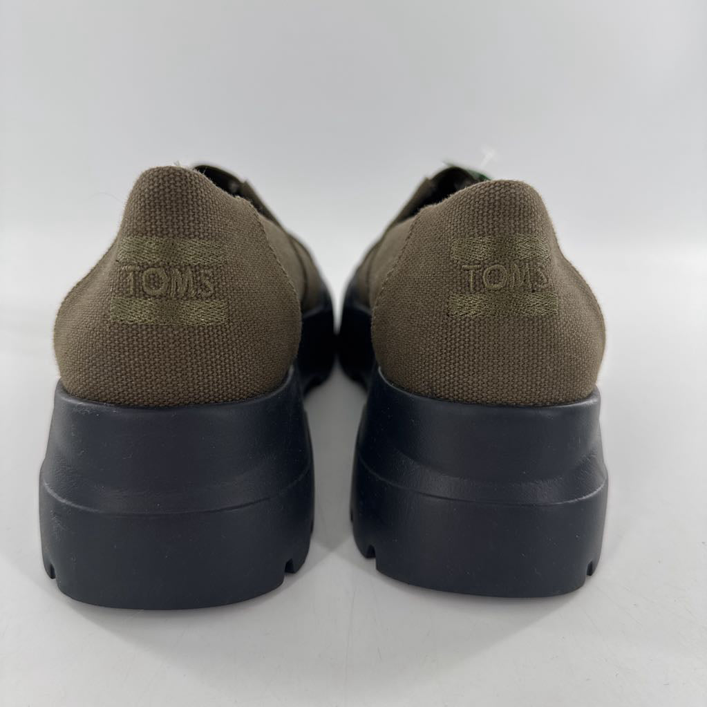 7.5 combat low slip-ons