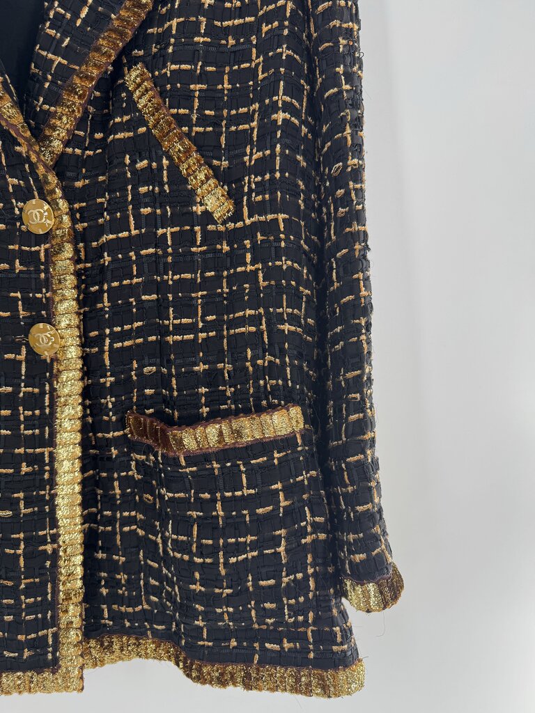 46 tweed l/s button blazer w/ gold trim