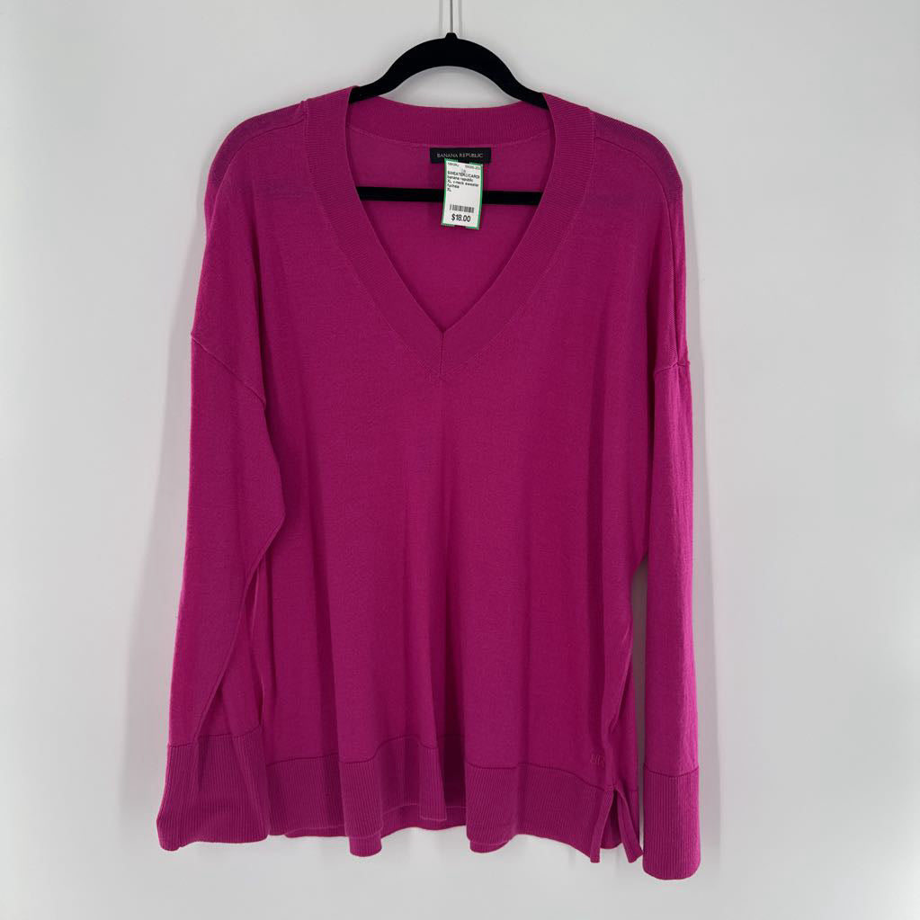 XL v-neck sweater
