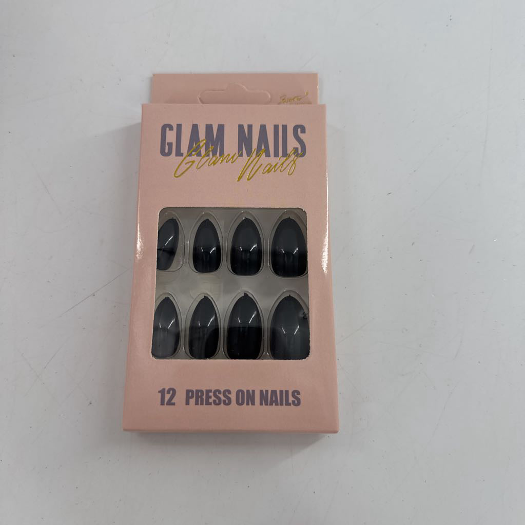 press on nails-blk