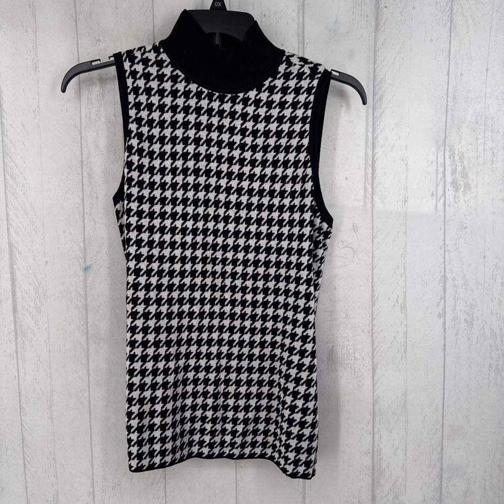 L houndstooth sweater vest