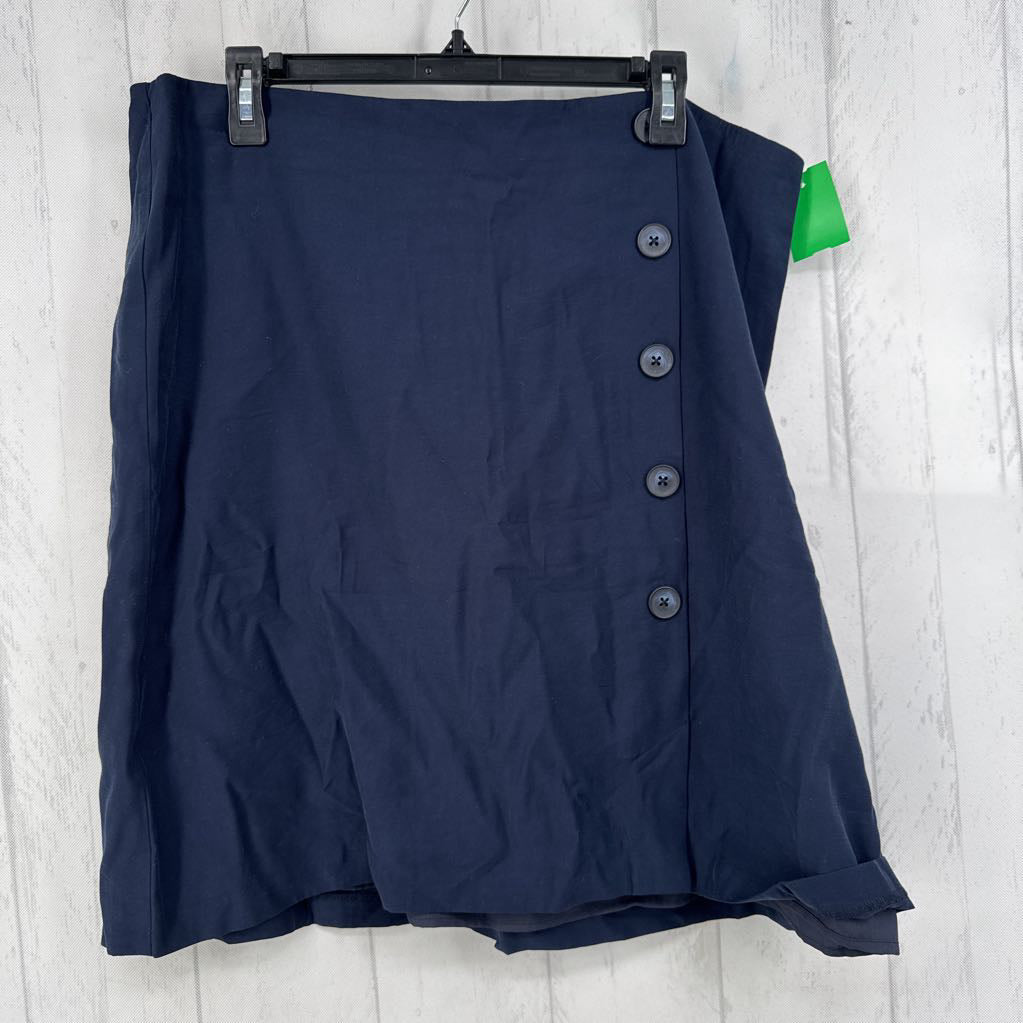 R55 16 lined button accent skirt