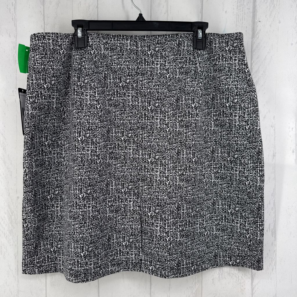 R30 XL printed pull on skirt