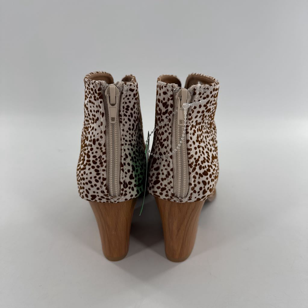 6.5 print back zip ankle boots