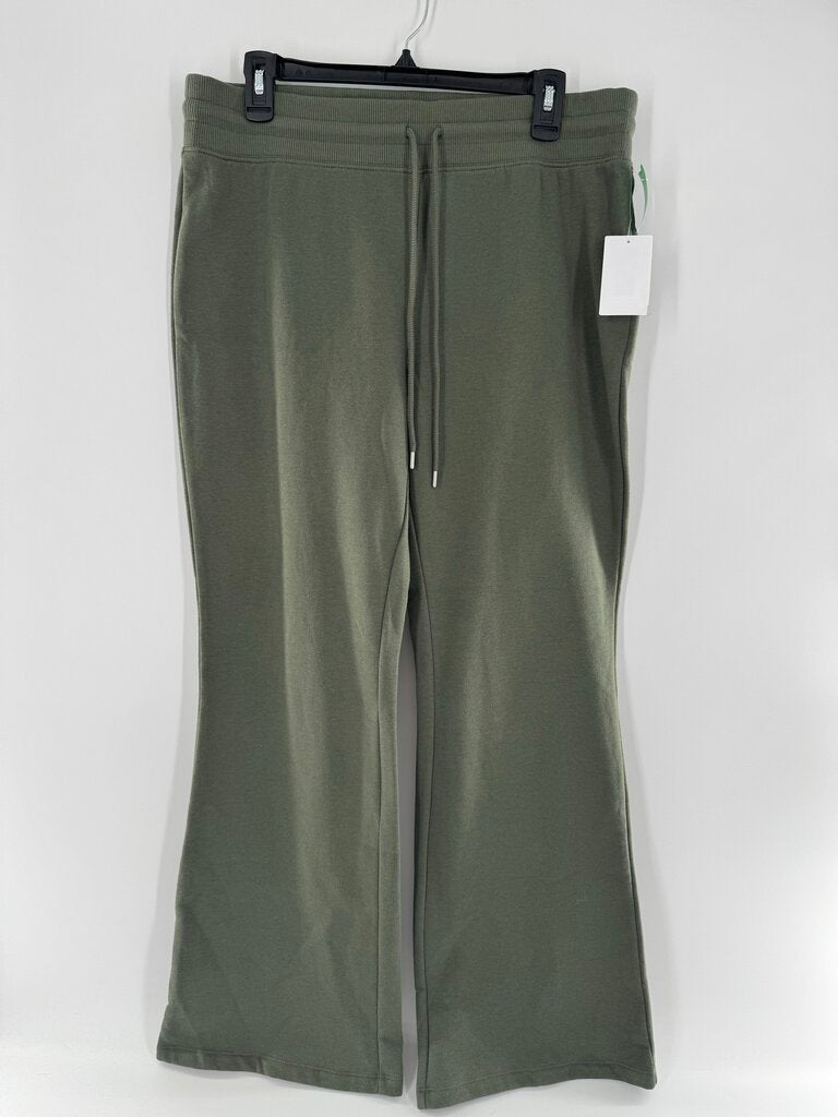 R30 L flare sweatpants