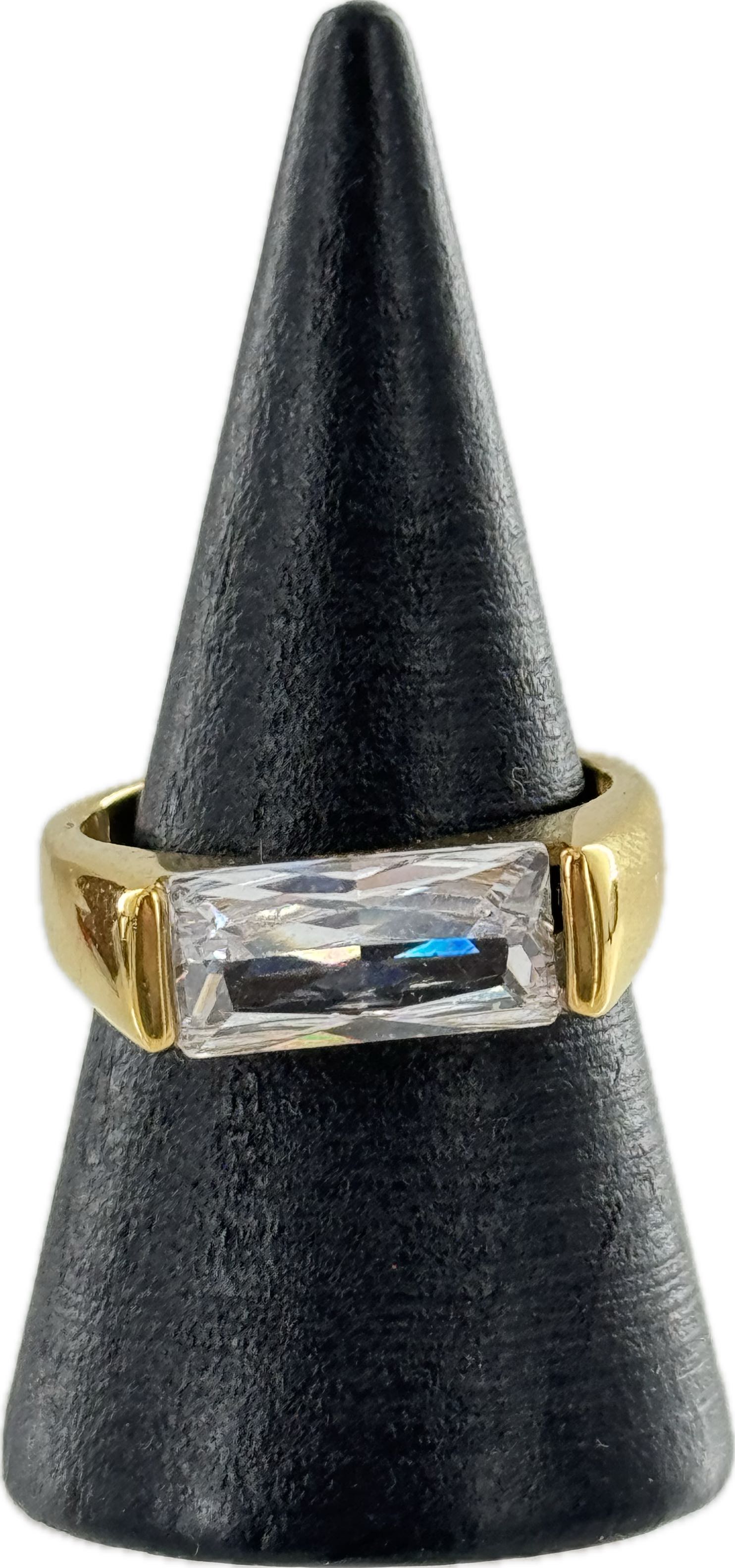 Sz 7 gold tone cz ring