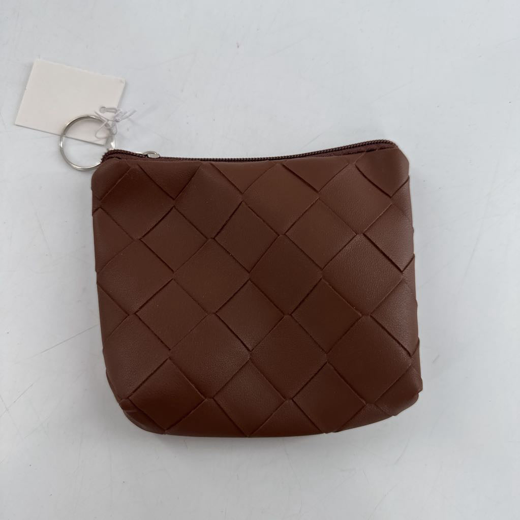 faux leather woven pouch-brn