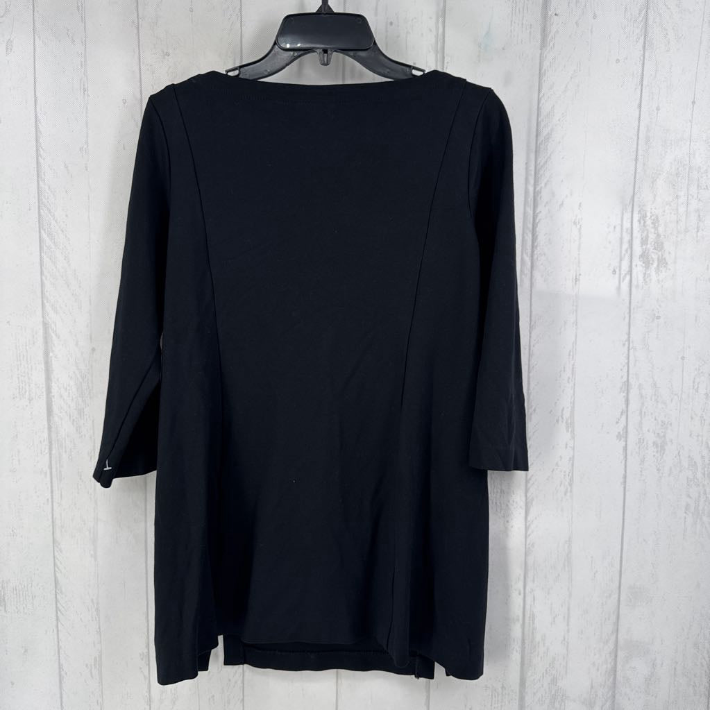 M l/s front slit boat neck top