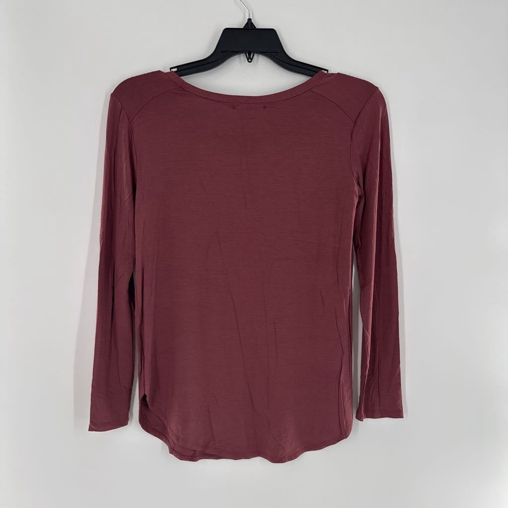 R28 S l/s scoop neck top