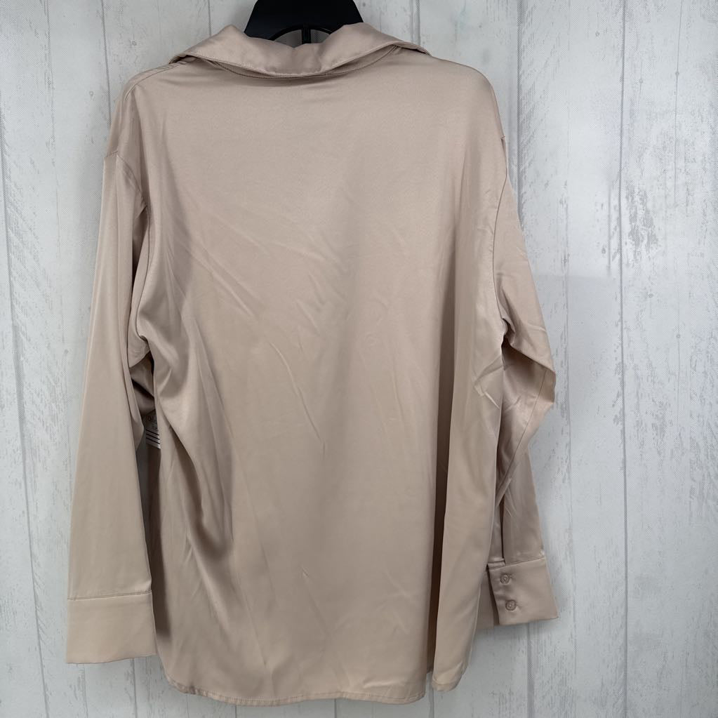 XL silky button down l/s top