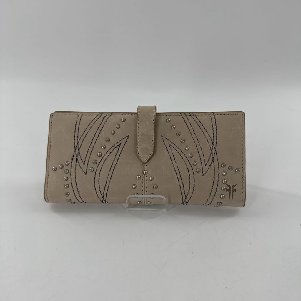 studded embroidered bi-fold slim wallet