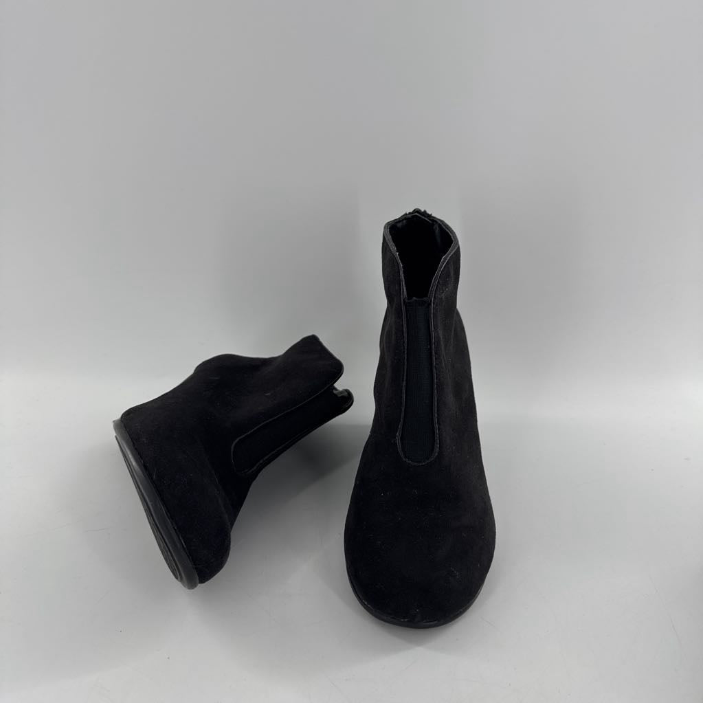 6.5 wedge back zip ankle booties