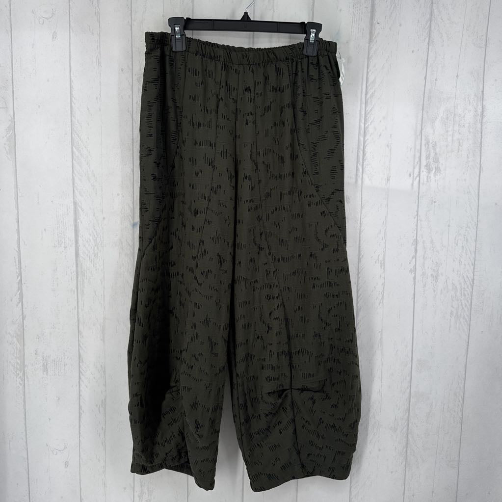 M textured wide leg pants