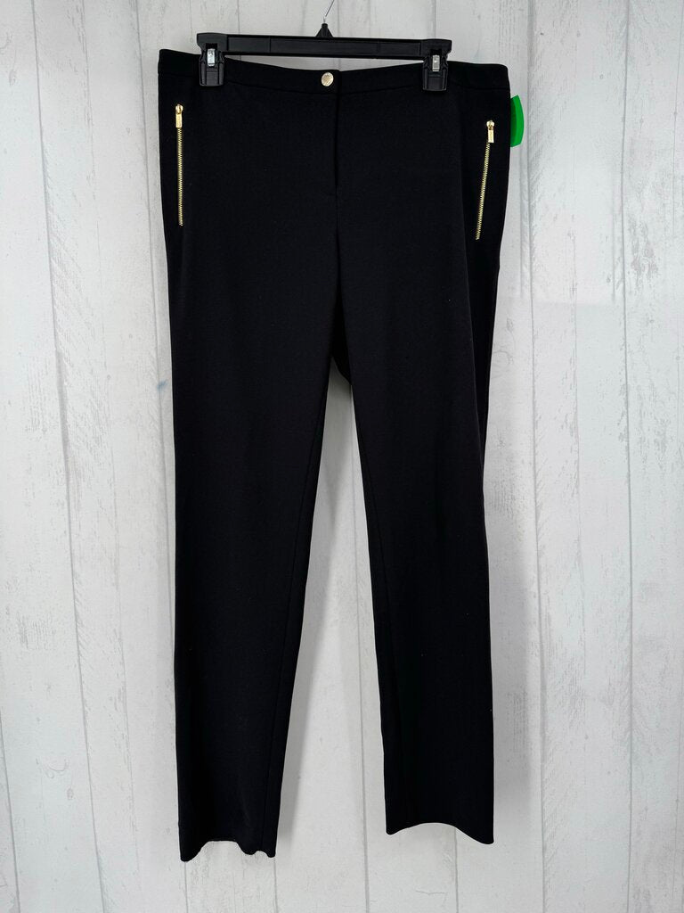 10 zipper detail pants