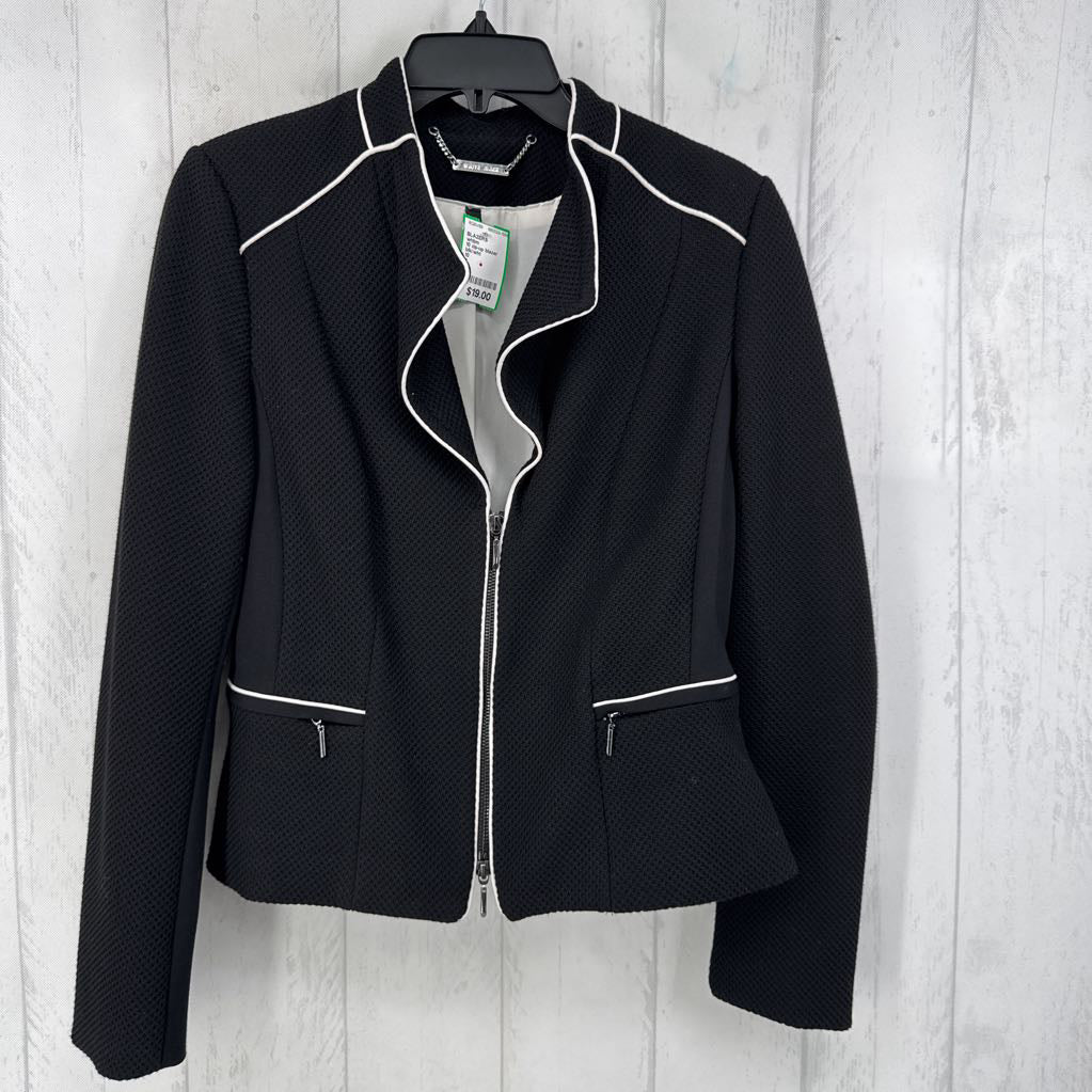 10 zip-up blazer