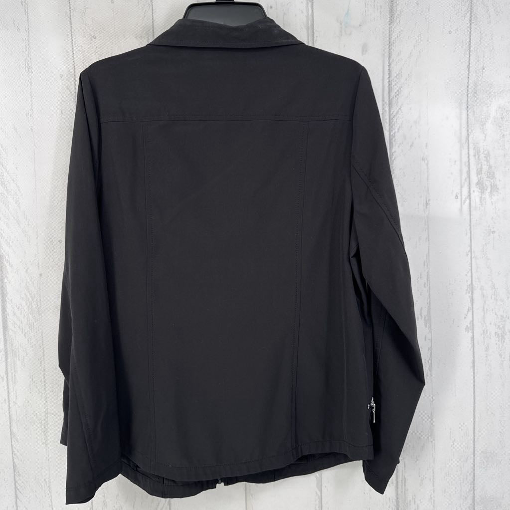 M zip-up nylon jacket